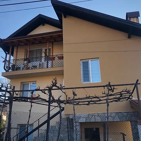 къща ивона Apartment